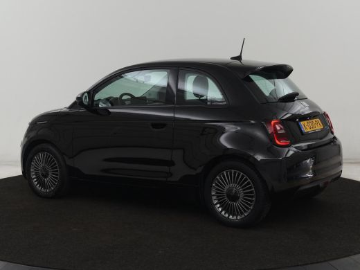 Fiat 500e Icon 42 kWh | 3 Fase | Stoelverwarming | Camera | Carplay | Navigatie | Full LED | Climate contro... ActivLease financial lease