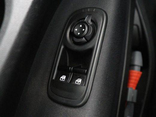 Fiat 500e Icon 42 kWh | 3 Fase | Stoelverwarming | Camera | Carplay | Navigatie | Full LED | Climate contro... ActivLease financial lease