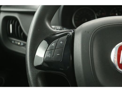 Fiat Dobl&ograve; 1.6 MJ 105PK Maxi | 3 Zits | Airco | Cruise | Trekh. | Navigatie ActivLease financial lease