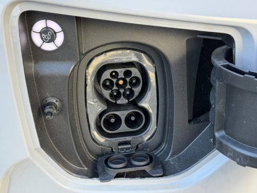 Ford E-Transit 320 L2H1 Sport 218PK 65 kWh CarPlay/stoelverwarming/navi/camera ActivLease financial lease