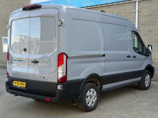 Ford E-Transit 350 L2H2 270PK Trend 68 kWh 317 KM WLTP CarPlay/cruisecontrol/stoelverwarming ActivLease financial lease