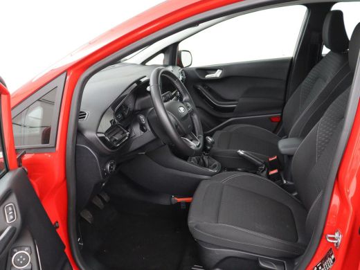 Ford Fiesta 1.0 EcoBoost Titanium | 33.700km NAP | Carplay | Climate control | Parkeerhulp | Cruise control |... ActivLease financial lease