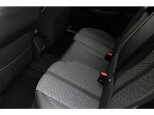 Peugeot 2008 1.2 Hybrid 136 Allure | Automaat | Navi by app | Apple carplay | Parkeersensoren | Mild Hybrid | ... ActivLease financial lease