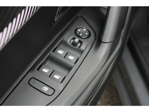 Peugeot 2008 1.2 Hybrid 136 Allure | Automaat | Navi by app | Apple carplay | Parkeersensoren | Mild Hybrid | ... ActivLease financial lease