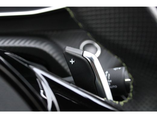Peugeot 2008 1.2 Hybrid 136 GT | Automaat | Navigatie | Camera | Mild Hybrid | Adaptieve cruise control | Nieu... ActivLease financial lease