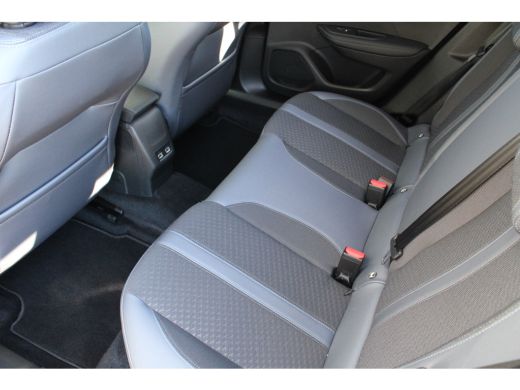 Peugeot 2008 1.2 PureTech Blue Lease Allure | Navigatie | Camera | Apple carplay | 3D Instrumentenpaneel | 41... ActivLease financial lease