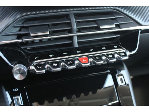 Peugeot 2008 1.2 PureTech Blue Lease Allure | Navigatie | Camera | Apple carplay | 3D Instrumentenpaneel | 41... ActivLease financial lease