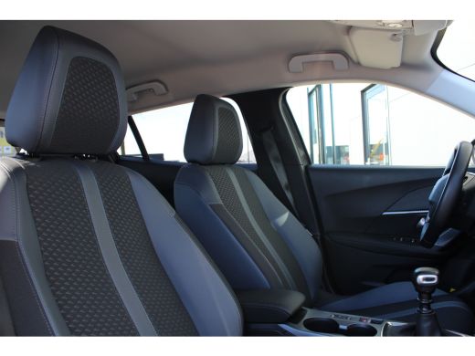 Peugeot 2008 1.2 PureTech Blue Lease Allure | Navigatie | Camera | Apple carplay | 3D Instrumentenpaneel | 41... ActivLease financial lease