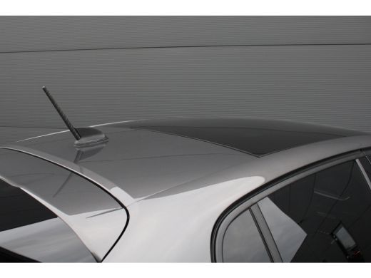 Peugeot 208 1.2 PureTech GT Pack | Navigatie | Camera | Panoramadak | Stoelverwarming | Alcantara | Full LED | ActivLease financial lease