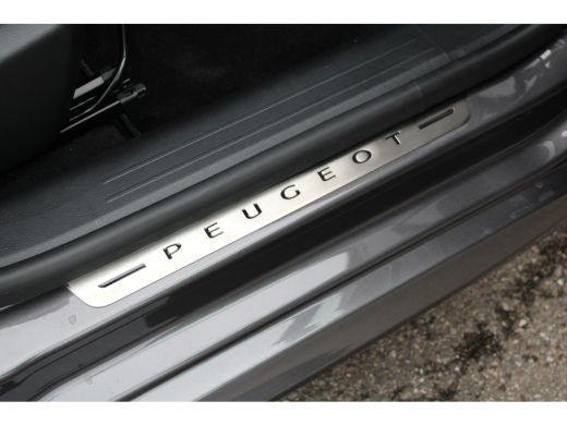 Peugeot 208 1.2 PureTech GT Pack | Navigatie | Camera | Panoramadak | Stoelverwarming | Alcantara | Full LED | ActivLease financial lease