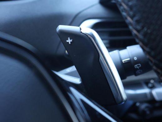 Peugeot 5008 1.2 HYBRID 145 PK AUT. GT 7-PERS. + FOCAL AUDIO | STOELVERW. | ADAPTIVE CRUISE | CAMERA'S ActivLease financial lease