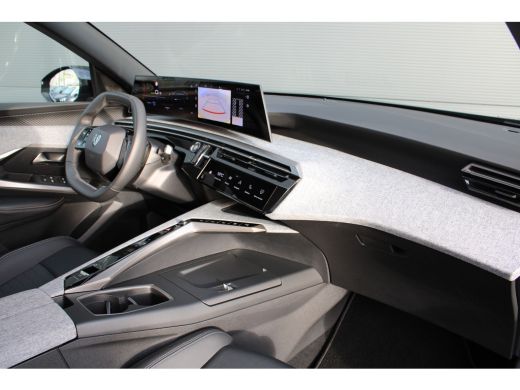 Peugeot e-3008 Allure Avantage 210 73 kWh | Automaat | Navigatie | Camera | Fase 3 laden | BTW | 2025 | 2.000km | ActivLease financial lease