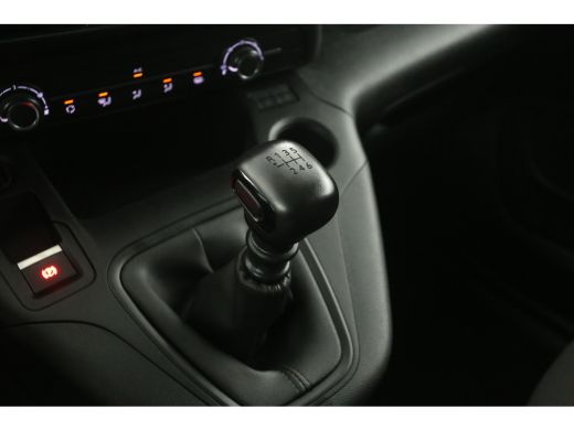 Peugeot Partner 1.2 PureTech 111PK | Benzine | Airco | Cruise | Carplay ActivLease financial lease