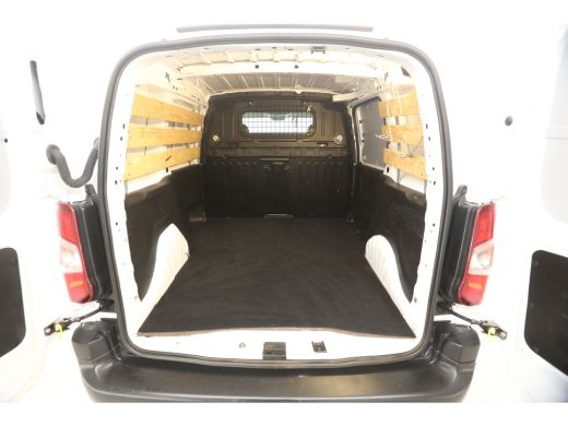 Peugeot Partner 1.2 PureTech 111PK | Benzine | Airco | Cruise | Carplay ActivLease financial lease