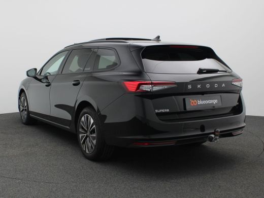 Skoda Superb Combi 1.5 TSI PHEV Edition 204PK DSG Pano-Schuifdak, Trekhaak, 17" LM Velgen, Achteruitrijcamera,... ActivLease financial lease