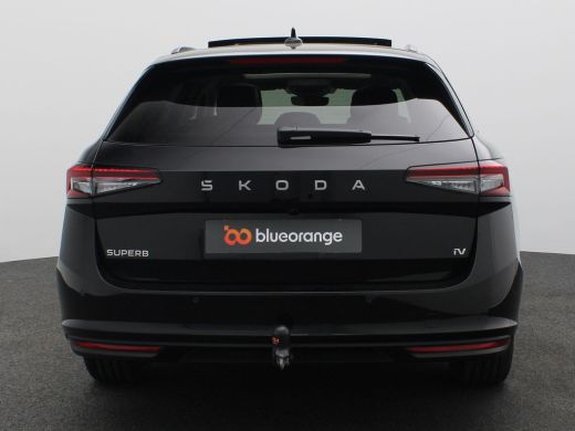 Skoda Superb Combi 1.5 TSI PHEV Edition 204PK DSG Pano-Schuifdak, Trekhaak, 17" LM Velgen, Achteruitrijcamera,... ActivLease financial lease