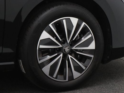Skoda Superb Combi 1.5 TSI PHEV Edition 204PK DSG Pano-Schuifdak, Trekhaak, 17" LM Velgen, Achteruitrijcamera,... ActivLease financial lease