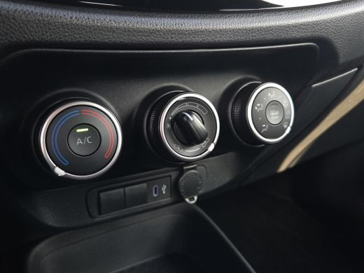 Toyota Aygo 1.0 VVT-i MT Play | Apple CarPlay | Parkeercamera | Rijklaar incl. garantie | ActivLease financial lease