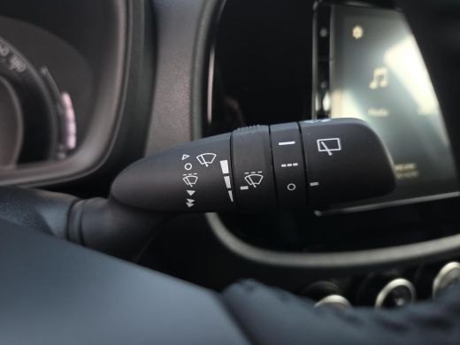 Toyota Aygo 1.0 VVT-i MT Play | Apple CarPlay | Parkeercamera | Rijklaar incl. garantie | ActivLease financial lease