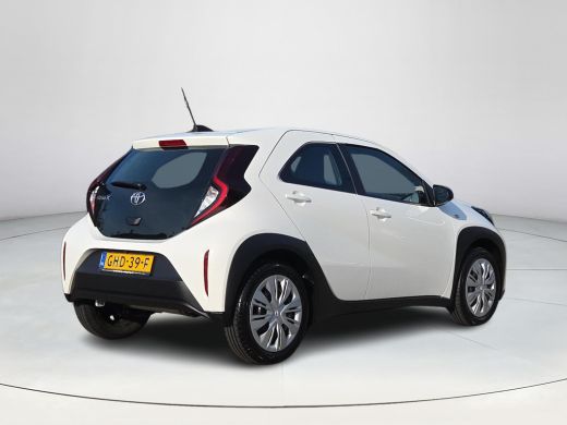 Toyota Aygo 1.0 VVT-i MT Play | Apple CarPlay | Parkeercamera | Rijklaar incl. garantie | ActivLease financial lease
