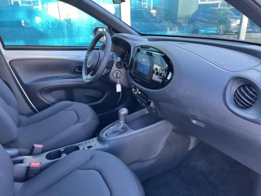 Toyota Aygo Hybrid 115 play | Pure White | Demo ActivLease financial lease