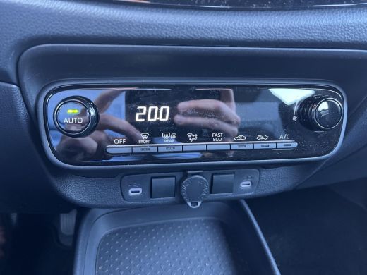 Toyota Aygo Hybrid 115 play | Pure White | Demo ActivLease financial lease