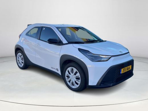 Toyota Aygo Hybrid 115 play | Pure White | Demo ActivLease financial lease
