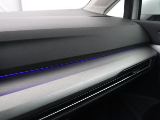 Volkswagen Golf 1.0 eTSI Life | Carplay | Sfeerverlichting | Adaptive cruise | Navigatie | Parkeerhulp | Full LED... ActivLease financial lease