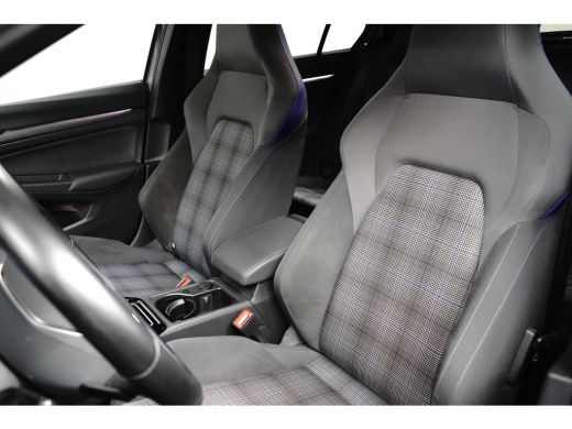 Volkswagen Golf 1.4 eHybrid GTE 245pk DSG/AUTO | Camera achter | Navigatie | Adaptief cruise control | Navigatie ... ActivLease financial lease