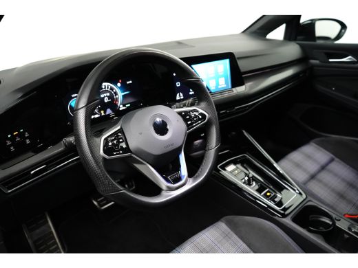 Volkswagen Golf 1.4 eHybrid GTE 245pk DSG/AUTO | Camera achter | Navigatie | Adaptief cruise control | Navigatie ... ActivLease financial lease