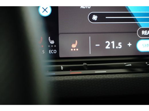 Volkswagen Golf 1.4 eHybrid GTE 245pk DSG/AUTO | Camera achter | Navigatie | Adaptief cruise control | Navigatie ... ActivLease financial lease