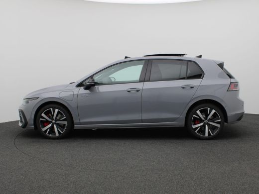Volkswagen Golf 1.5 eHybrid GTE 272PK DSG Trekhaak wegklapbaar, Head-up Display, Panoramadak, Area View, 18" Cata... ActivLease financial lease