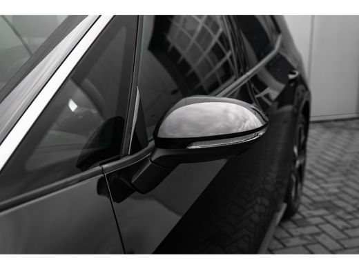 Volkswagen ID.3 Pro Business 59 kWh | Achterbank in delen neerklapbaar | Achteruitrijcamera | Actieve noodgeval a... ActivLease financial lease