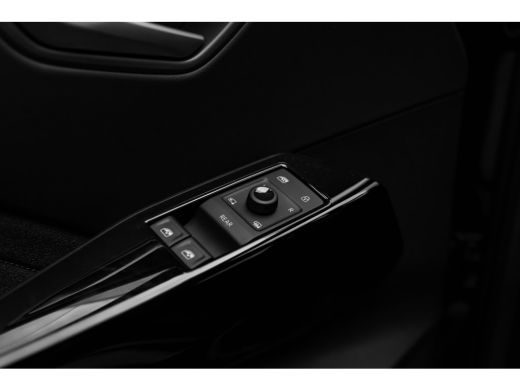 Volkswagen ID.3 Pro Business 59 kWh | Achterbank in delen neerklapbaar | Achteruitrijcamera | Actieve noodgeval a... ActivLease financial lease