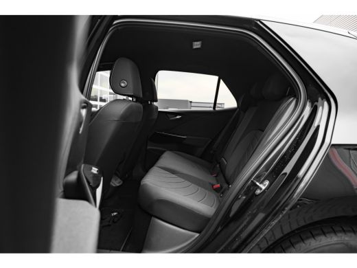 Volkswagen ID.3 Pro Business 59 kWh | Achterbank in delen neerklapbaar | Achteruitrijcamera | Actieve noodgeval a... ActivLease financial lease