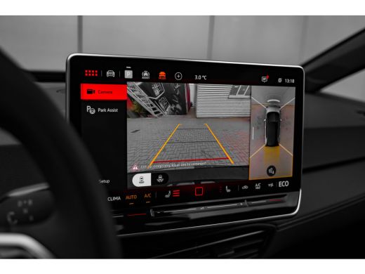 Volkswagen ID.3 Pro Business 59 kWh | Achterbank in delen neerklapbaar | Achteruitrijcamera | Actieve noodgeval a... ActivLease financial lease