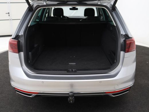 Volkswagen Passat 1.4 TSI PHEV GTE | Panoramadak | Nappleder | Stoelverwarming | Trekhaak | 360 Camera | Adaptive c... ActivLease financial lease