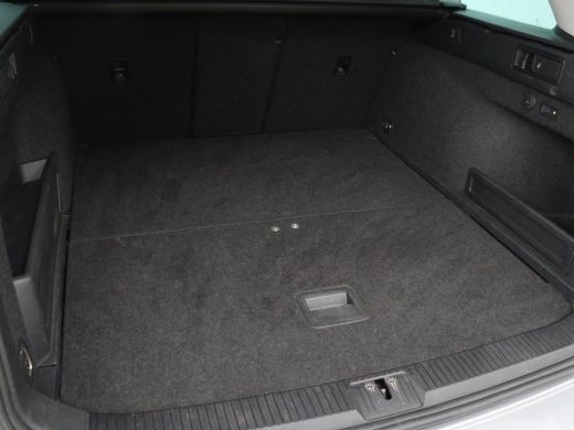 Volkswagen Passat 1.4 TSI PHEV GTE | Panoramadak | Nappleder | Stoelverwarming | Trekhaak | 360 Camera | Adaptive c... ActivLease financial lease