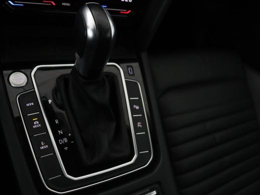 Volkswagen Passat 1.4 TSI PHEV GTE | Panoramadak | Nappleder | Stoelverwarming | Trekhaak | 360 Camera | Adaptive c... ActivLease financial lease