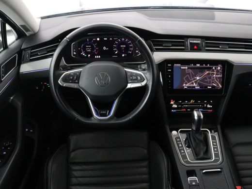 Volkswagen Passat 1.4 TSI PHEV GTE | Panoramadak | Nappleder | Stoelverwarming | Trekhaak | 360 Camera | Adaptive c... ActivLease financial lease