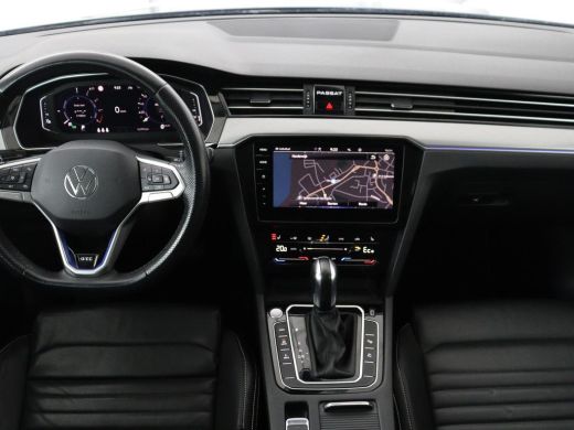 Volkswagen Passat 1.4 TSI PHEV GTE | Panoramadak | Nappleder | Stoelverwarming | Trekhaak | 360 Camera | Adaptive c... ActivLease financial lease