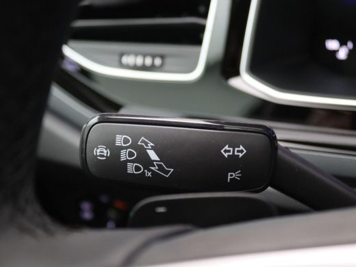 Volkswagen Polo 1.0 TSI R-Line Edition 95PK DSG Pano-Schuifdak, Keyless, Matrix LED-Verlichting, Side Assist, Ada... ActivLease financial lease