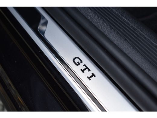 Volkswagen Polo 2.0 TSI GTI TSI 210PK DSG GTI-SPORT IQ-LIGHT/PDC/CARPLAY FABRIEKS GARANTIE ActivLease financial lease