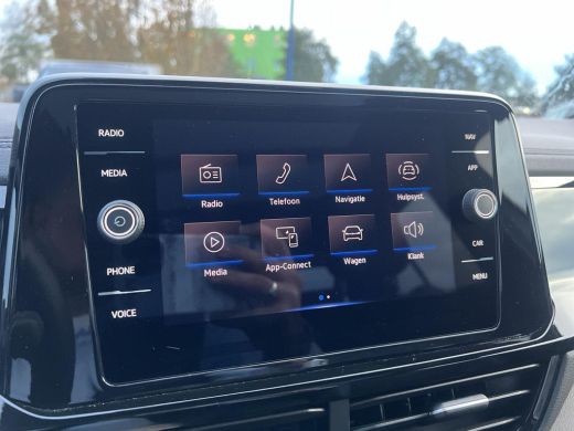 Volkswagen T-Roc 1.5 TSI R-Line Business | Pano | Vol! | | 150Pk | Automaat | ActivLease financial lease