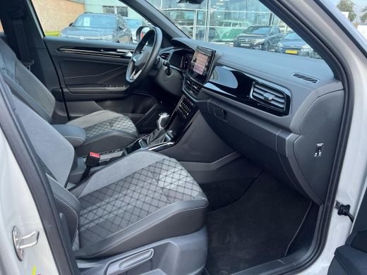 Volkswagen T-Roc 1.5 TSI R-Line Business | Pano | Vol! | | 150Pk | Automaat | ActivLease financial lease