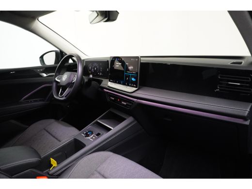 Volkswagen Tiguan 1.5 eTSI Life Edition | Achteruitrijcamera | Dodehoek detectie | Trekhaak elektrisch uitklapbaar ActivLease financial lease