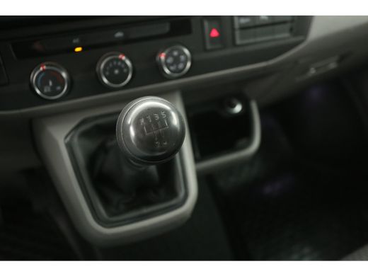 Volkswagen Transporter T6.1 2.0 TDI L2H1 | Airco | 3 Zits | Parkeersensoren | Elektrpakket ActivLease financial lease