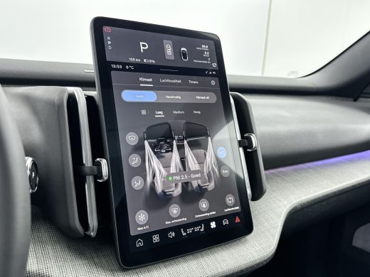 Volvo  EX30 Twin Motor Performance Ultra 69 kWh | 20" | Wool Blend bekleding | Stoel/Stuurverwarming | Getint... ActivLease financial lease