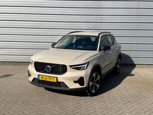 Volvo  XC40 B4 197PK Plus Dark | Trekhaak | Stoel en Stuur Verw. | HK Audio | 19'' AllSeason | Memory