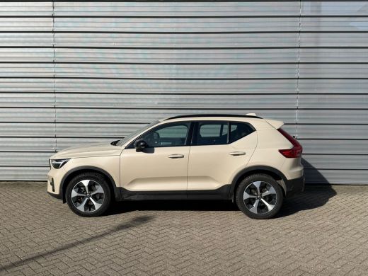 Volvo  XC40 B4 197PK Plus Dark | Trekhaak | Stoel en Stuur Verw. | HK Audio | 19'' AllSeason | Memory ActivLease financial lease